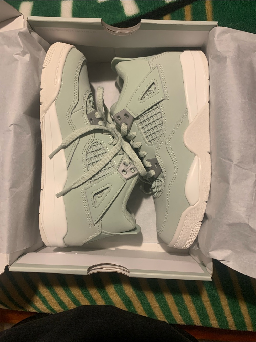 Jordan 4 Retro